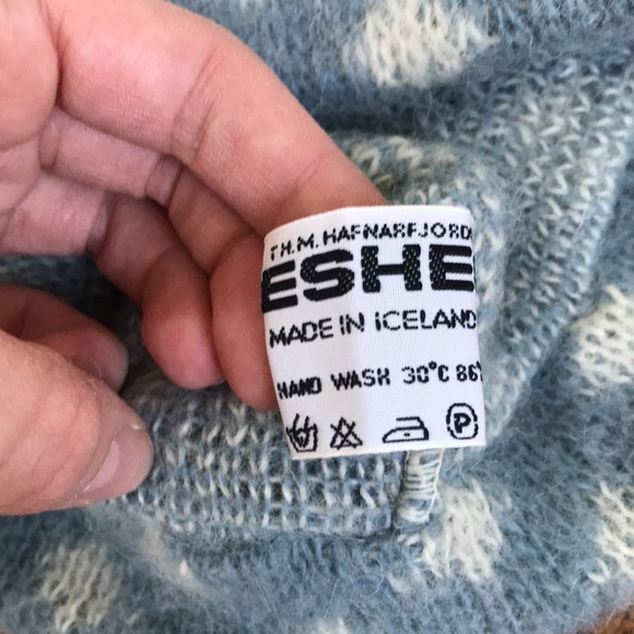 Icelandic 100% wool toque and scarf set - Picture 7 of 7